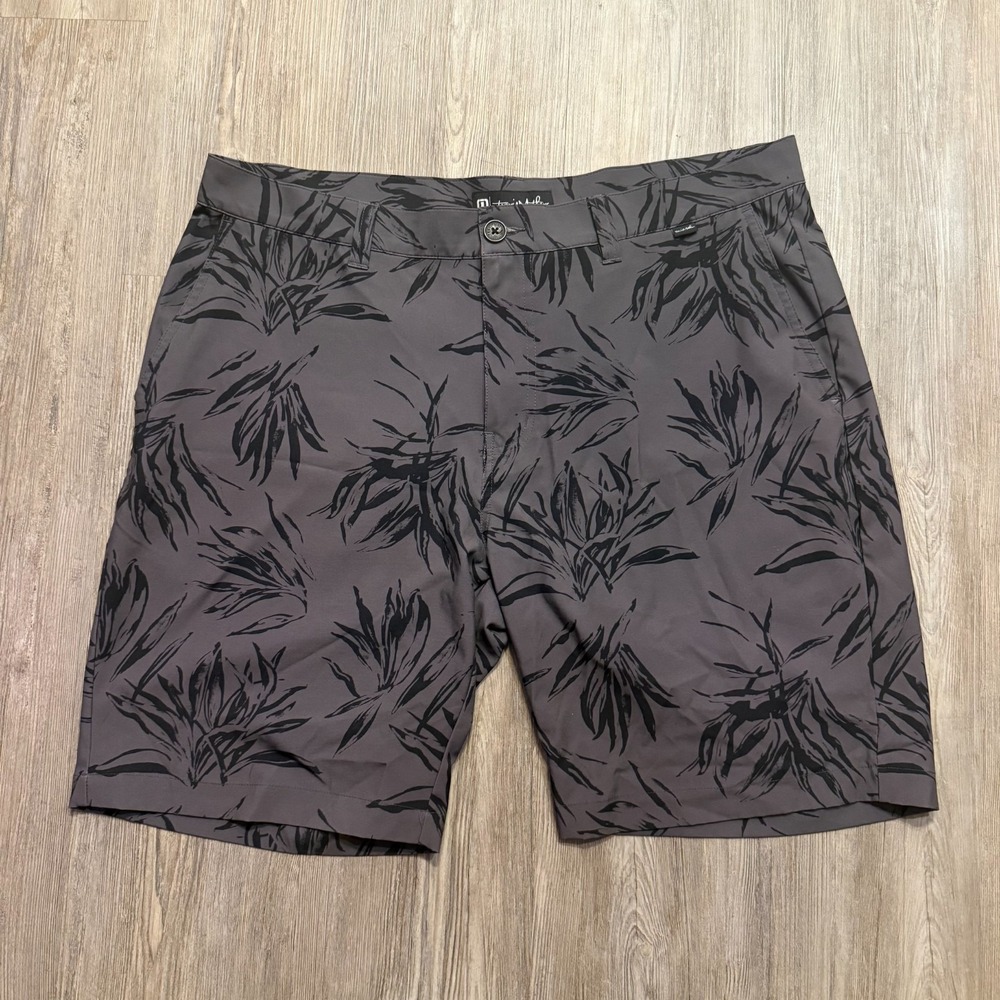 Travis Mathew Mens 38 You Wont Gray‎ Leaves Shorts